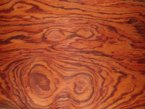 南康市華宇膠粘劑批發商行 專業供應花梨木木皮及地板輔材一站式解決方案